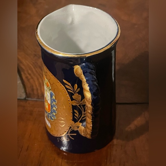 Antique “DRESDEN WHEELOCK” German Porcelain Creamer vessel w/ 24K gold leaf - Picture 2 of 6